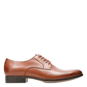 Clarks Gilman Plain Leather Shoe - Tan