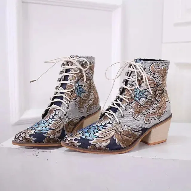 New Thick Heel Lace-up Women's Shoes Embroidered 35-43 Plus Size Fashion Retro Warm Short Boot Botas Femininas 2023