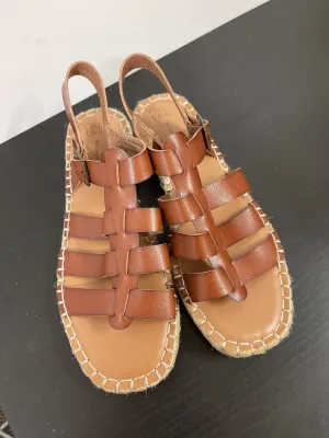 Sandals Flats By Time And Tru  Size: 8