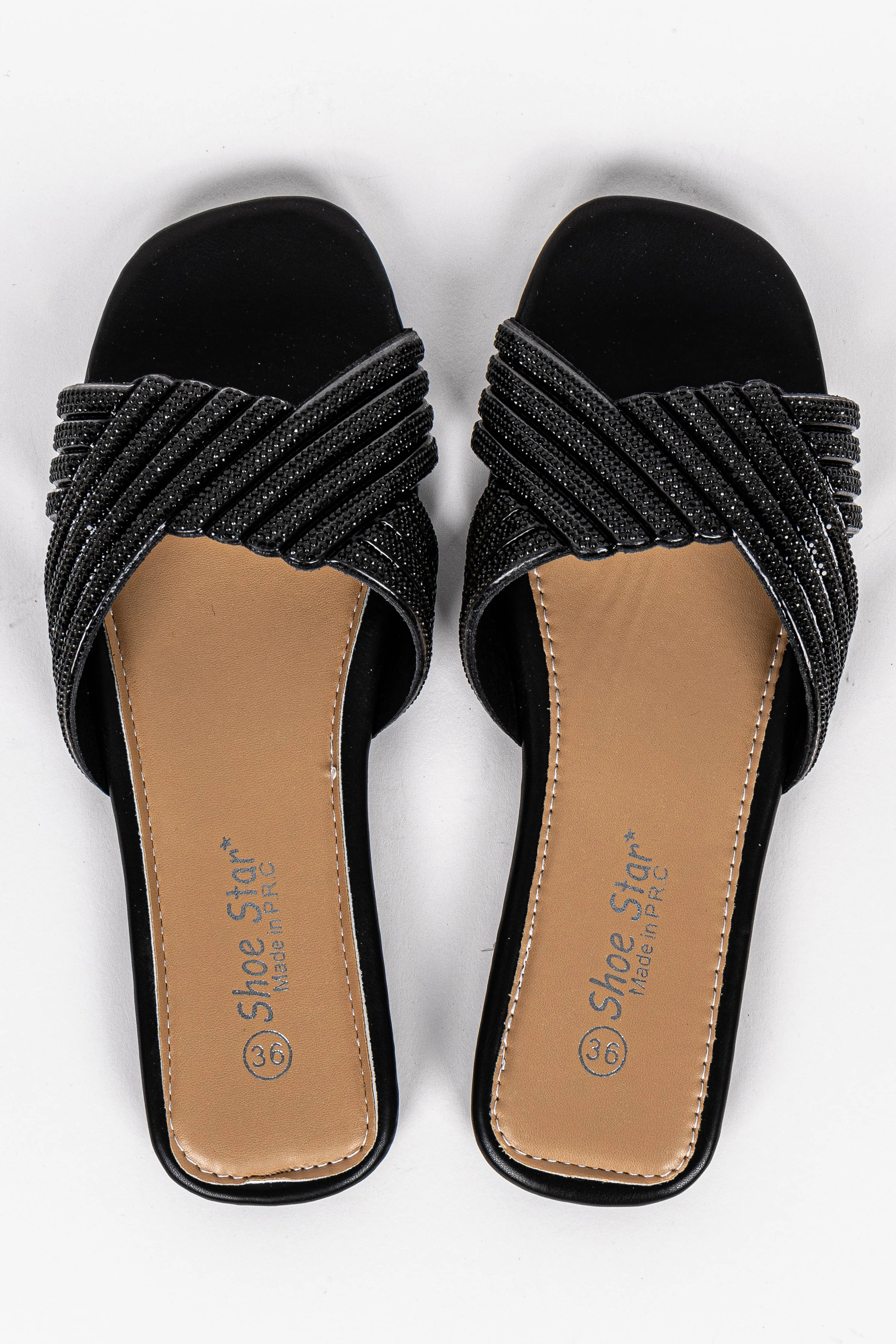TEXTURED CROSSOVER FLATS